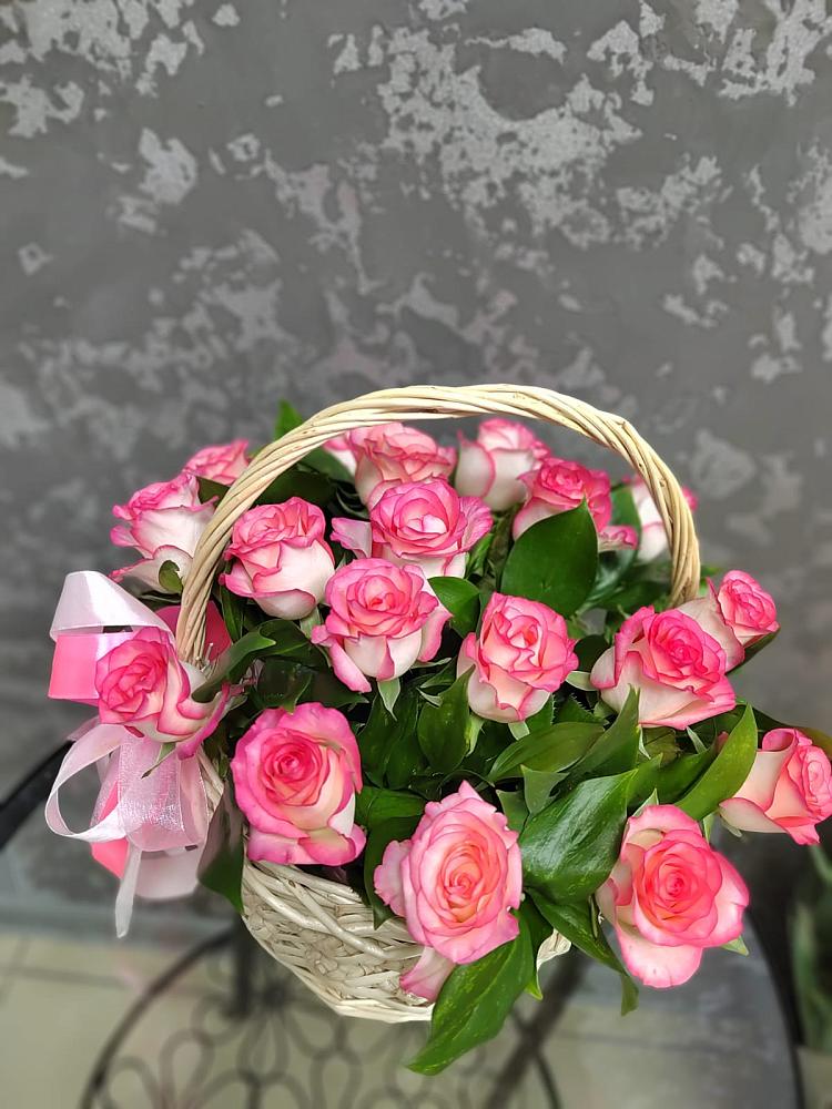 Цветочная композиция из Розы в корзине в Высокая Гора Татарстан