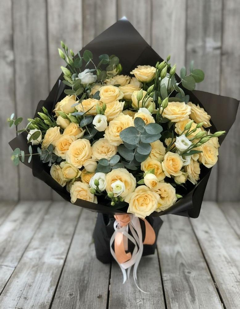 Букет цветов из: Розы и Лизиантусы в Высокая Гора Татарстан