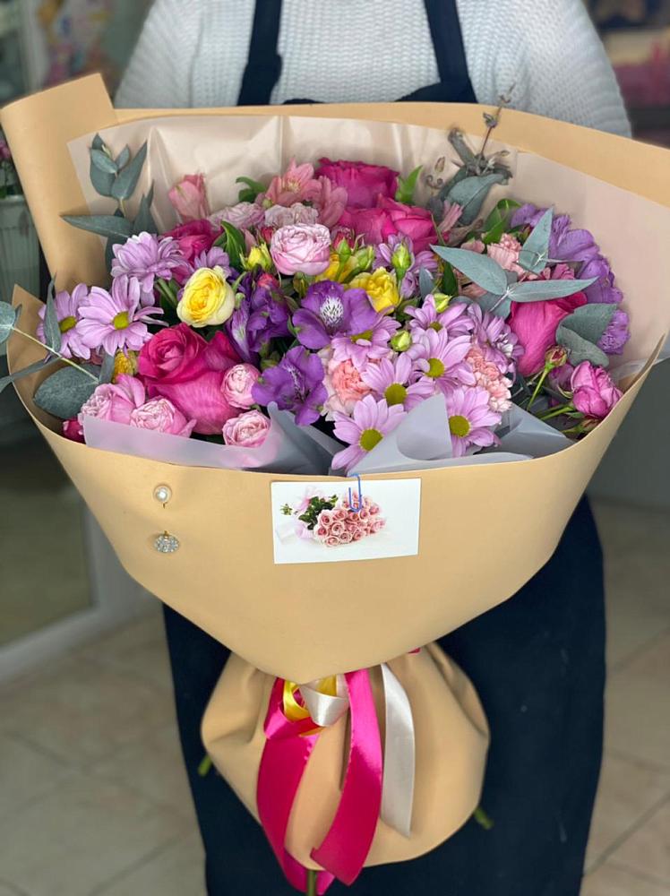 Букет цветов из: Хризантемы, Гвоздики и Альстромерии в Высокая Гора Татарстан