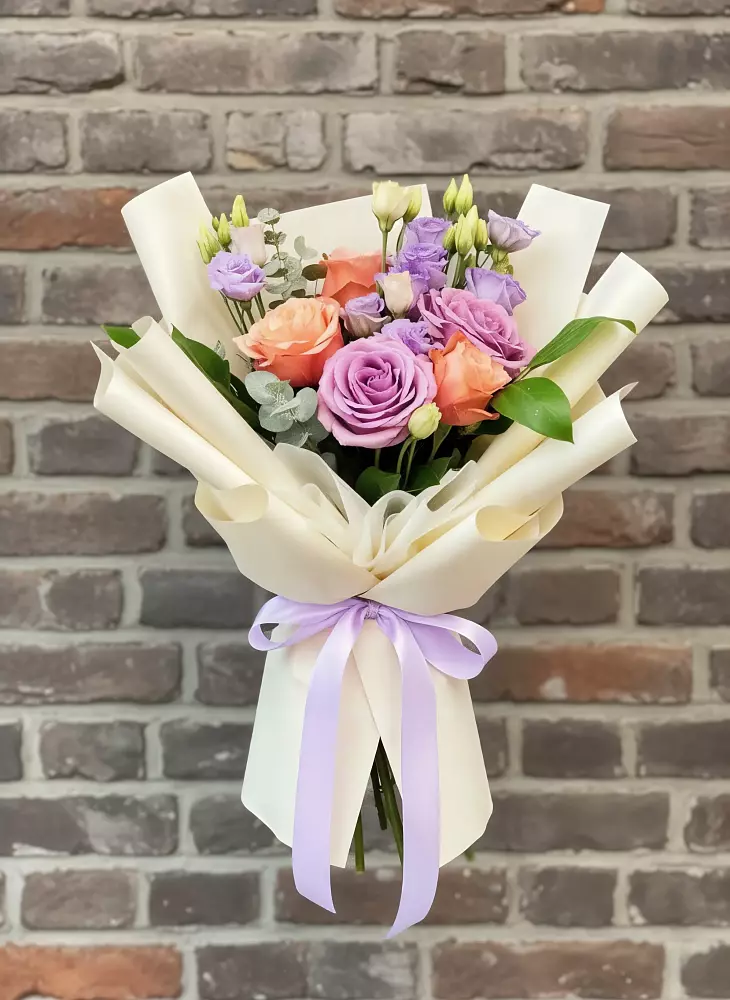 Букет цветов из: Лизиантусы и Розы в Высокая Гора Татарстан