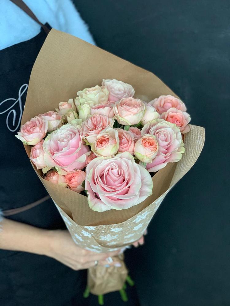 Букет цветов из: Хризантемы и Розы в Высокая Гора Татарстан