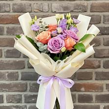 Букет цветов из:  Лизиантусы и Розы в Высокая Гора Татарстан