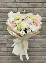 Букет цветов из:  Гвоздики, Розы, Лизиантусы и Хризантемы в Высокая Гора Татарстан