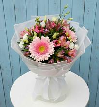 Букет цветов из:  Герберы, Альстромерии и Лизиантусы #REPLACE_PRED# Высокая Гора Татарстан