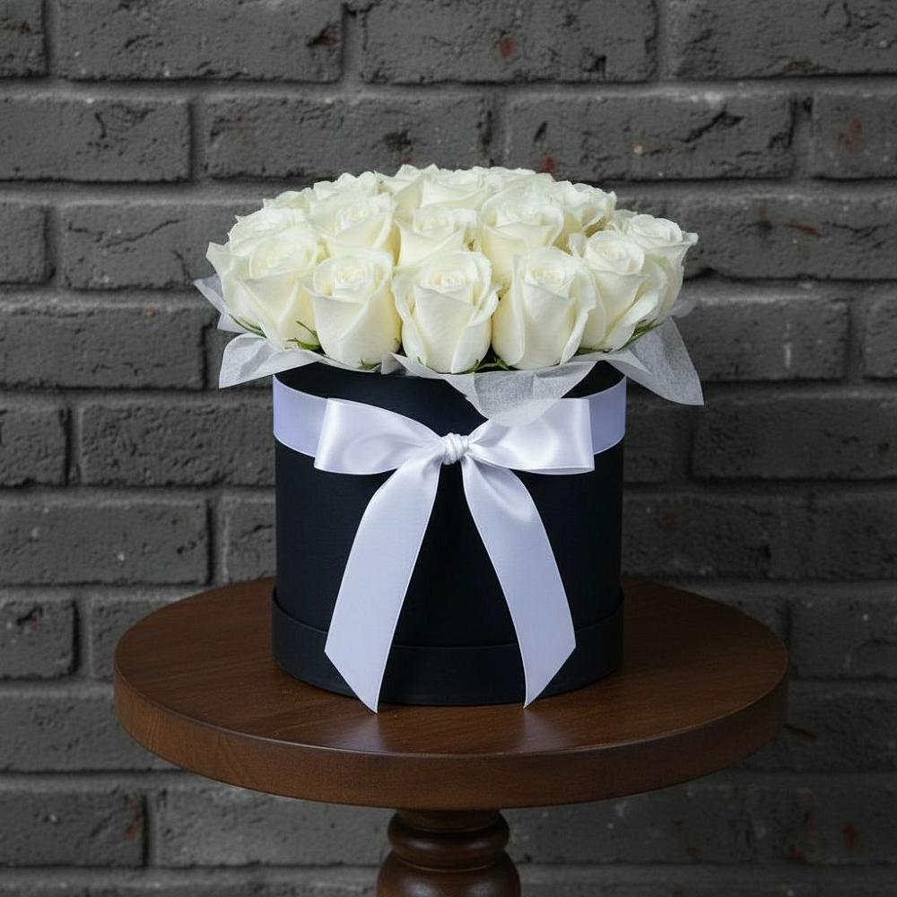 Цветочная композиция из Розы в шляпной коробке в Высокая Гора Татарстан