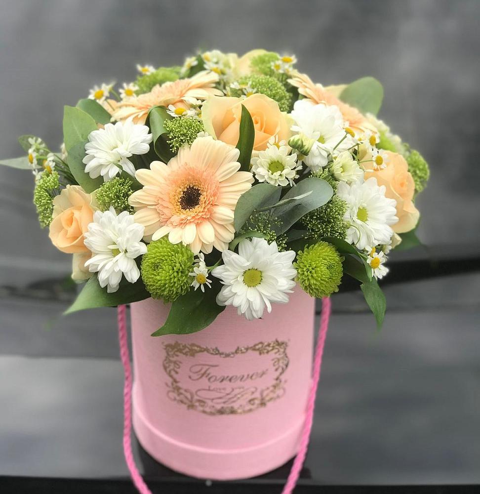 Цветочная композиция из Розы, Герберы и Хризантемы в шляпной коробке в Высокая Гора Татарстан