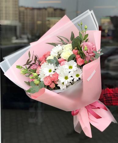 Букет цветов из: Розы, Лизиантусы и Хризантемы в Высокая Гора Татарстан
