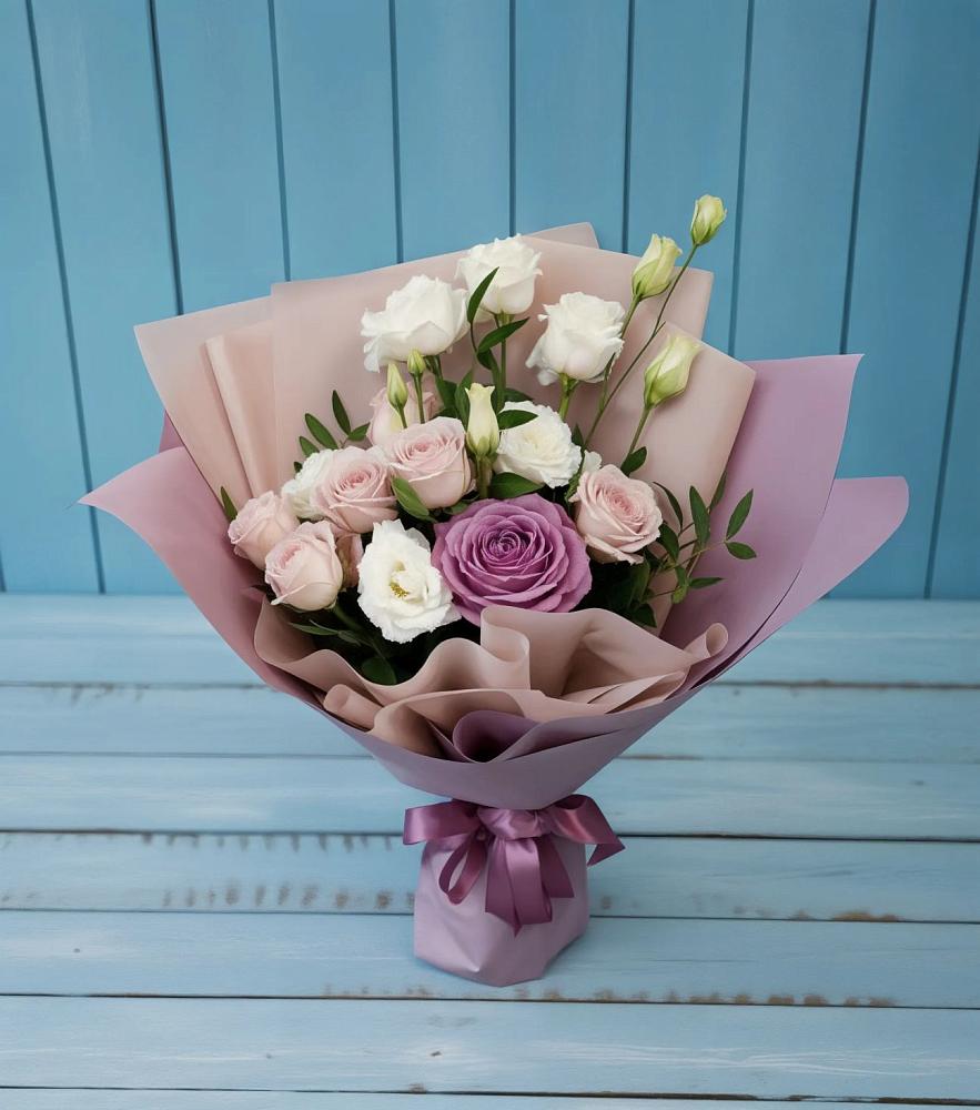 Букет цветов из: Розы и Лизиантусы в Высокая Гора Татарстан